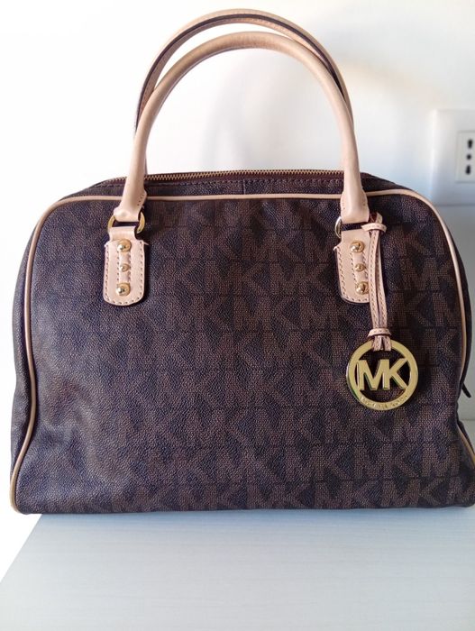 Michael Kors чанта естествена кожа