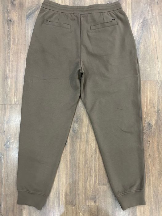 ОРИГИНАЛНО ЧИСТО НОВО долнище на Emporio Armani