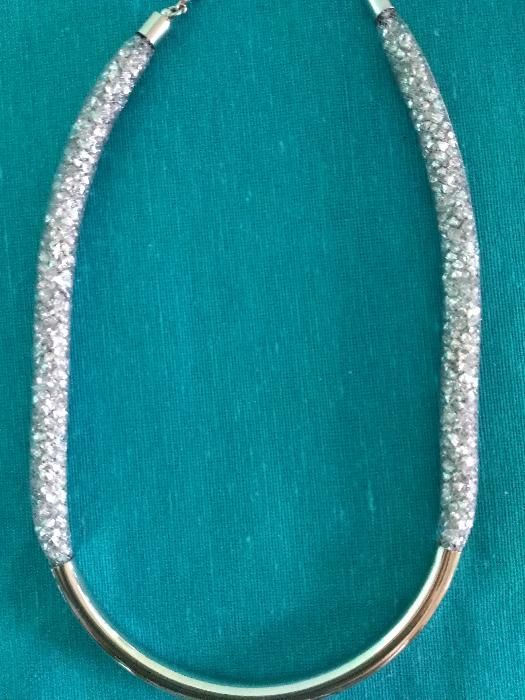 Колие Avon Dreams