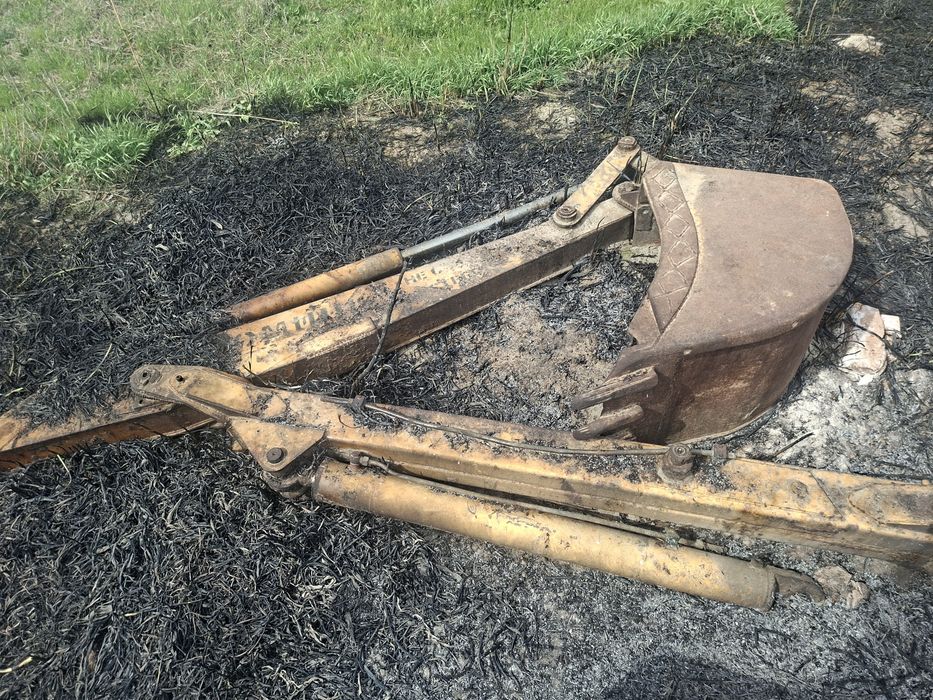 Belarus Ekskavatr Kovushi Sotiladi tez va Arzon