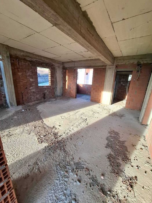 Продава 2 ет строеж 210 м2 с двор 300 м2 в Акти Неон Кердилион, Гърция