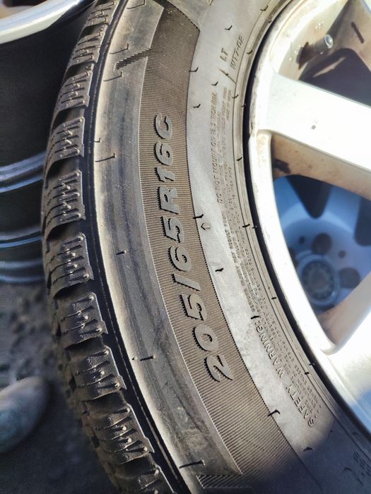 4 бр всесезонни 205/65/16 Nexen