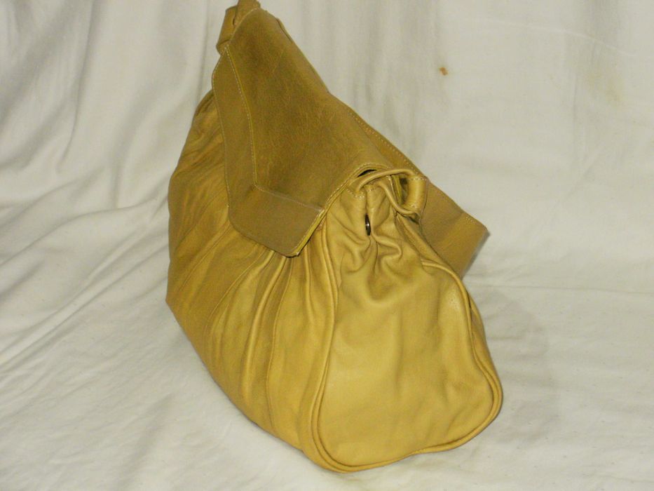 Н:М нова чанта естествена кожа