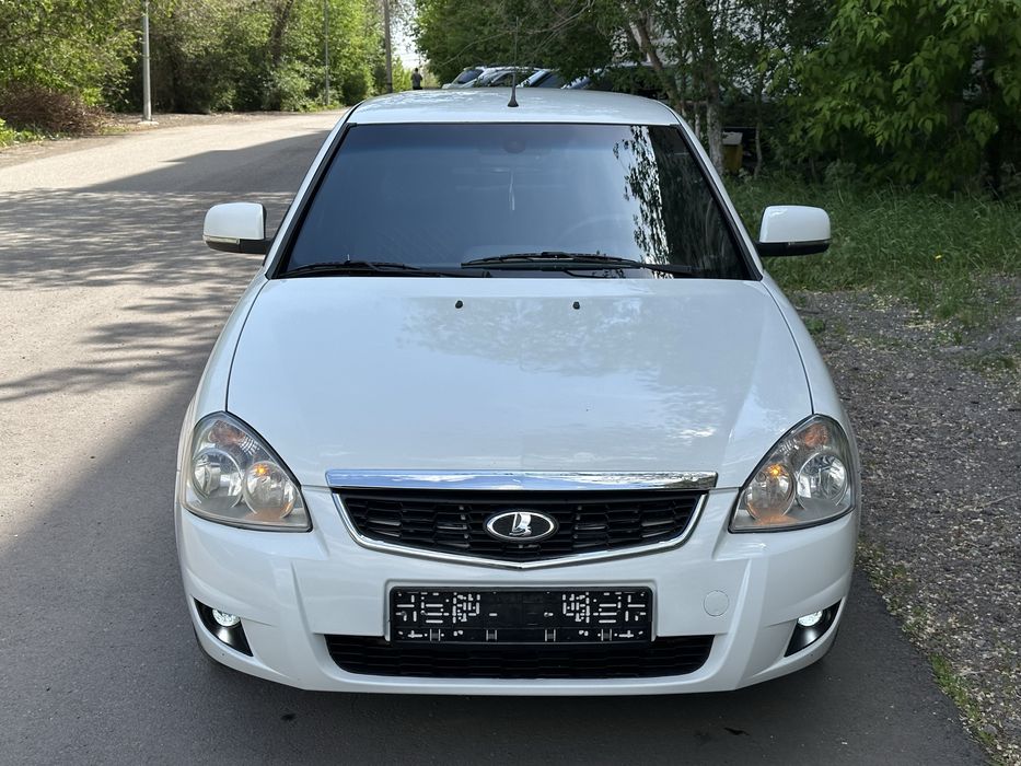 Продам Приору-2 lux