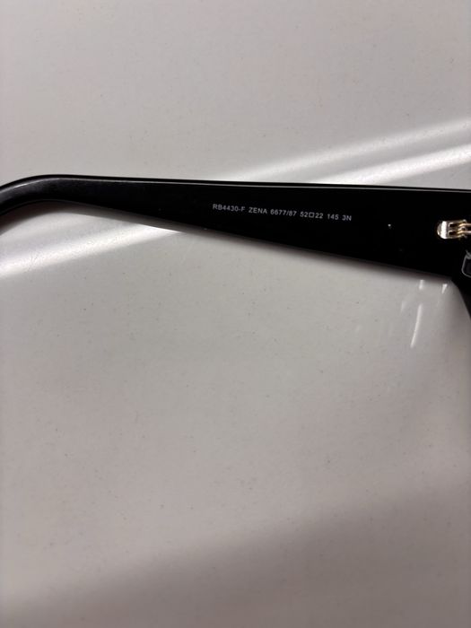 Оригинални слънчеви очила Ray-Ban Zenа