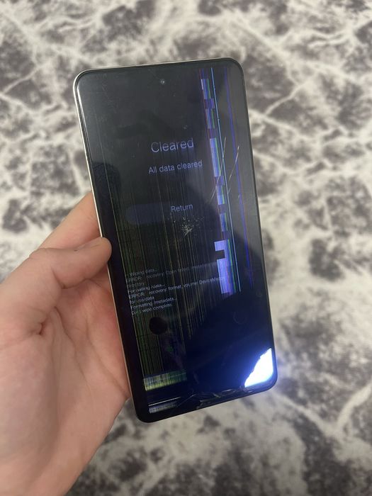 Телефон разбитый ТОРГ УМЕСТЕН