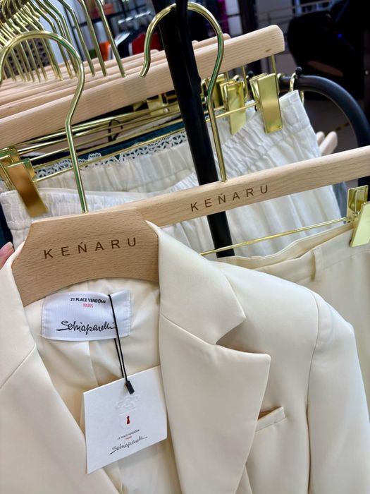 Вешалка деревянная