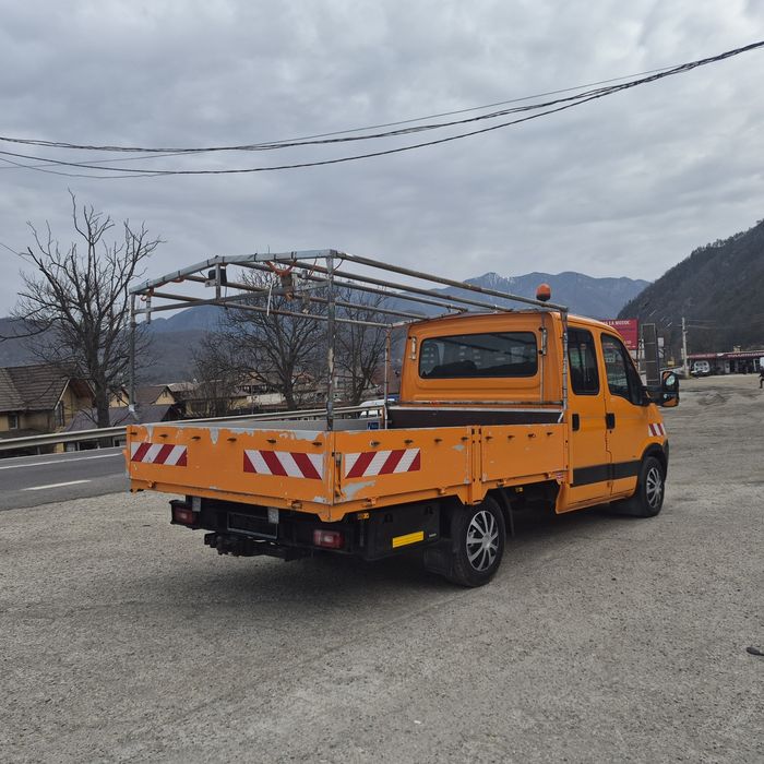 Vand iveco  daily 2.3 tdi 6 locuri klima.too