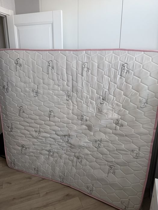 Отдам матрас, 200х180