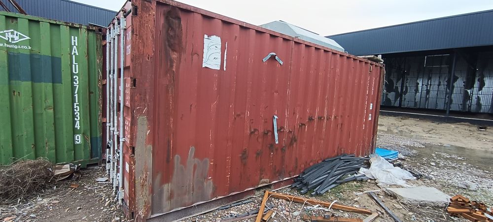 Konteyner sotiladi. 20 fut lik