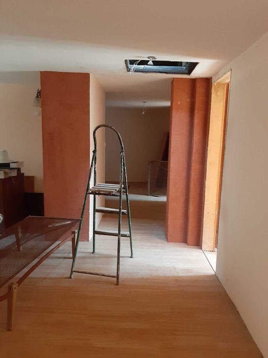 Продава се Къща в с. Горочевци, Област Перник - 140 кв.м за 350 €/кв.м - Снимка #2