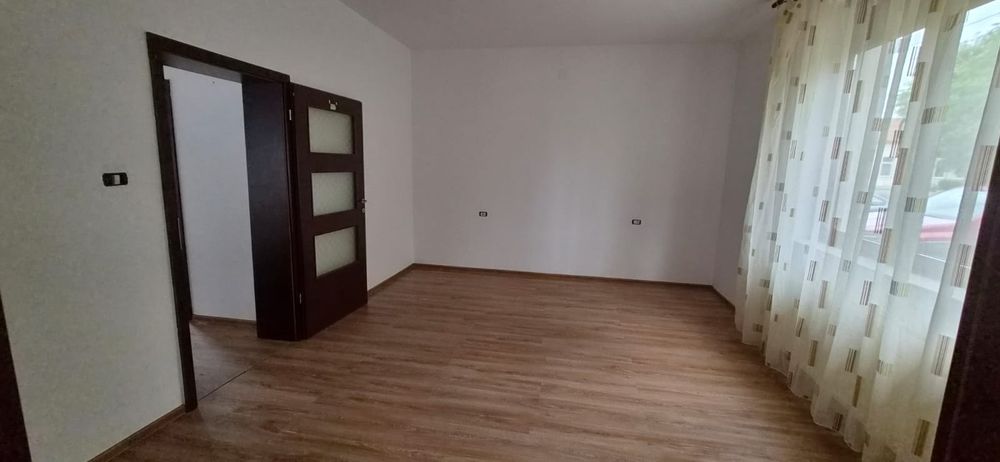 Casa de inchiriat