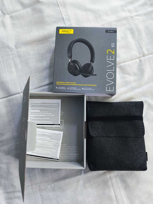 Jabra Evolve2 65 casti bluetooth cu microfon