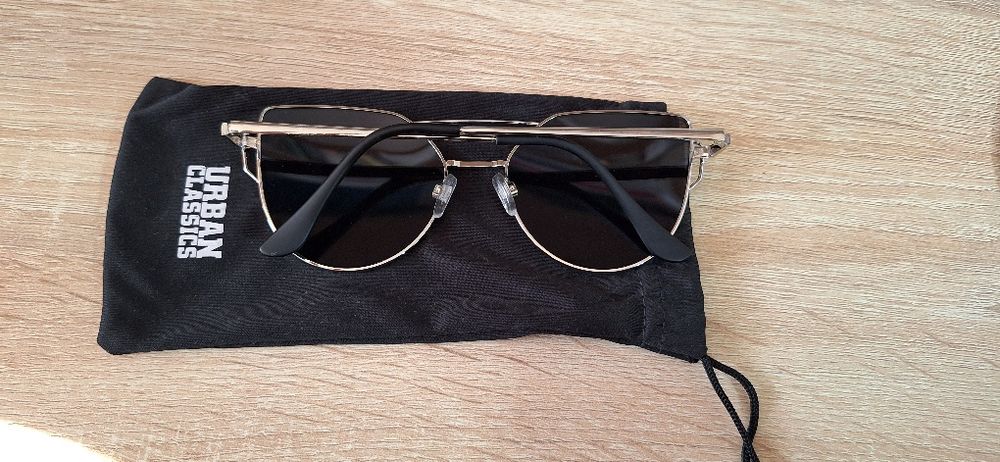 Urban Classics слънчеви очила