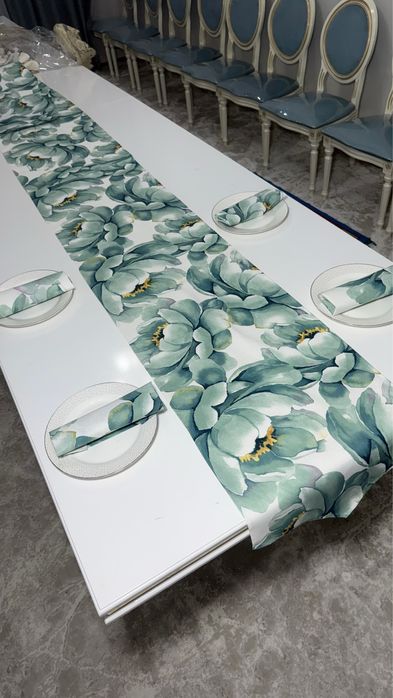 Продам скатерть, раннер, салфетки