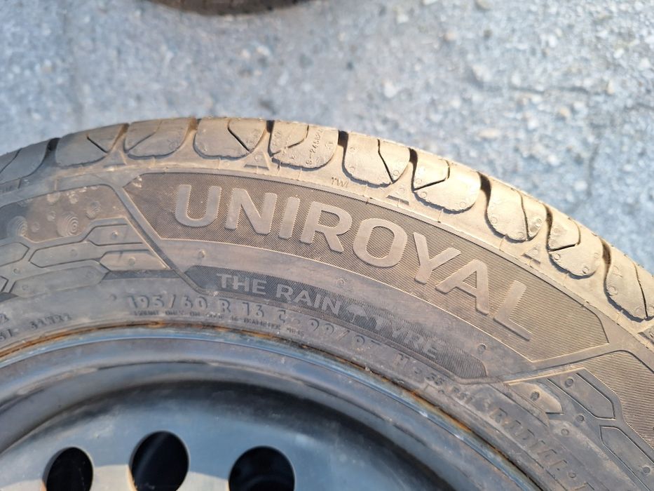 НОВИ! 2бр 195 60 16C Uniroyal rain max 3 с джанти Fiat