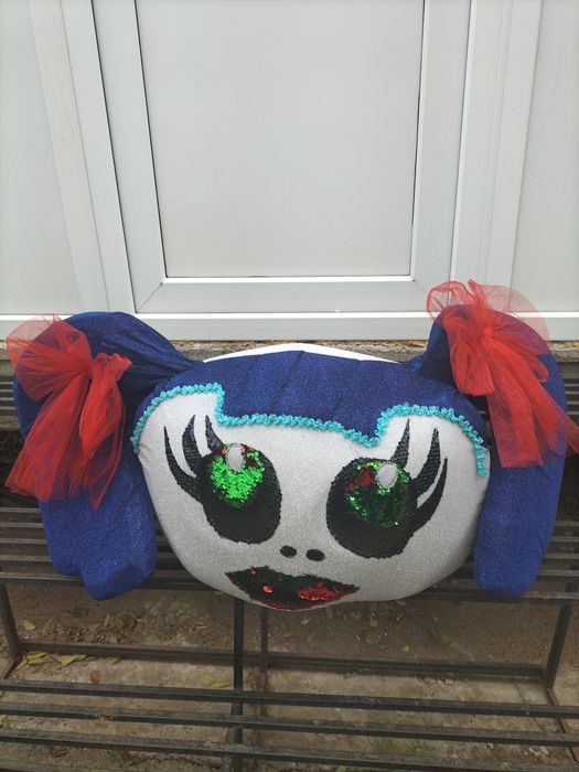 Продам ростовая кукла LoL.