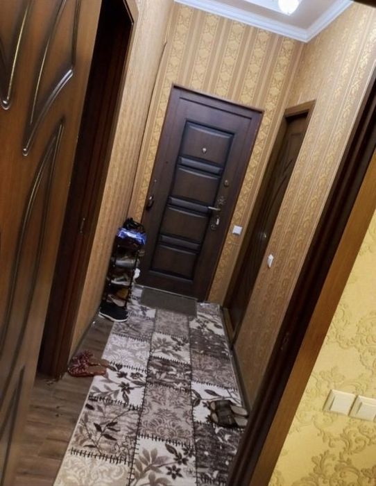 Chilonzor 16 kv Uy sotiladi 3 xona