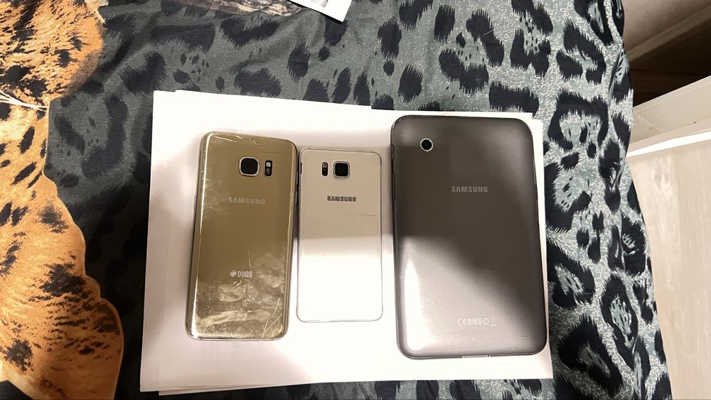 Продам телефоны