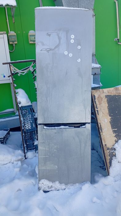 Продам холодильник