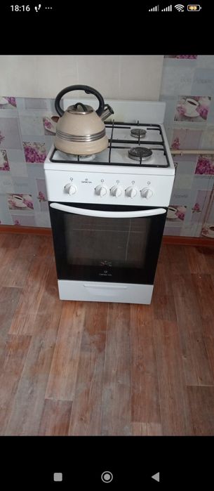 Продам газ плиту