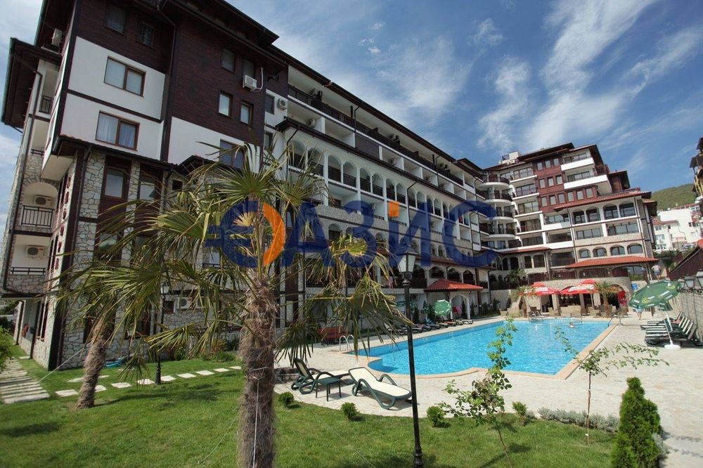 Апартамент с 1 спалня в комплекс Амфора, Свети Влас, България, 76 кв. м, цена 89 000 евро #33773712