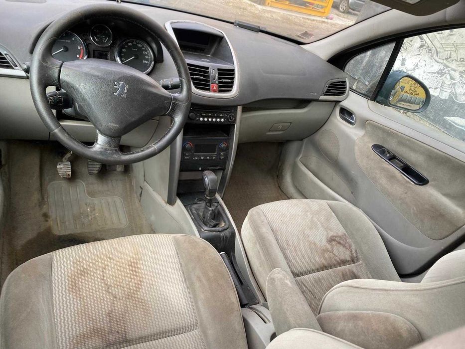 dezmembrez peugeot 207,  1.4 cod motor DV4TD/hayon 207/usi fata 207