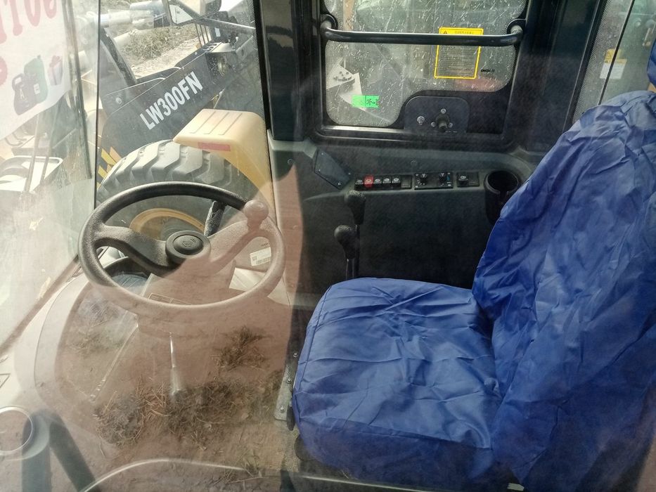 Погрузчик XCMG LW 300 FN