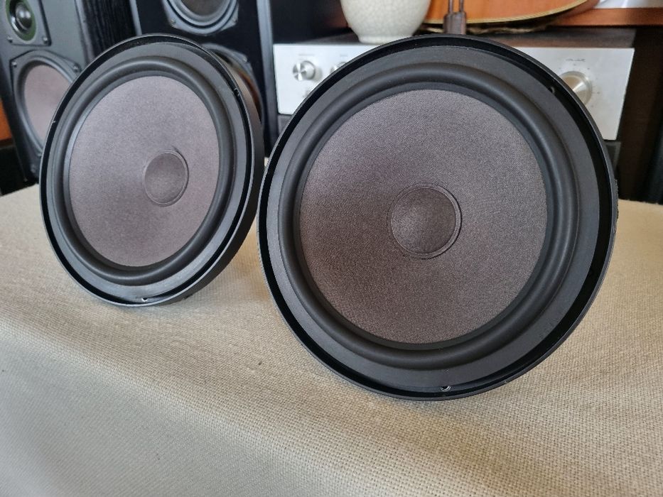 Set Difuzoare Mid/Bass Braun. 8 ohms, 40 watts, 19 cm. Impecabile