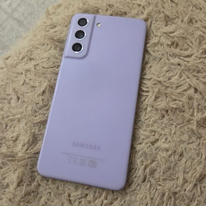 Продам Samsung S21fe