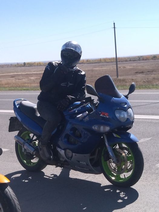 Suzuki gsx600 katana