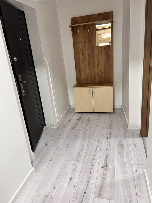 Apartament cu 3 camere de inchiriat