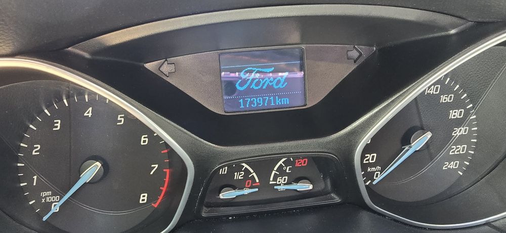 FORD Focus 2012 — imagine 5