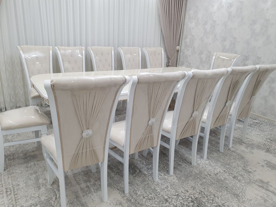 Stol stullar mehmonxonaga yongoqdan