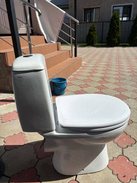 Унитаз с бачком Сантек