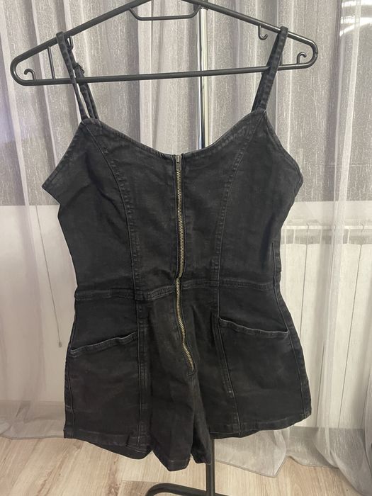 Черен дънков гащеризон с цип Bershka