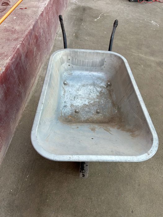 Тачка садовая тележка арава