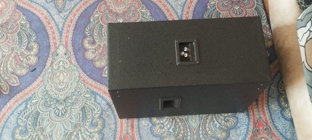 Продам акустику-калонку  JBL