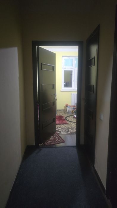 Dom 5 etajkdan 4 etaj 3 xonali