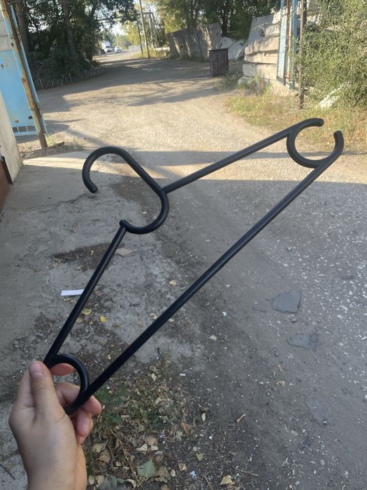 Продам вешалки/ плечики