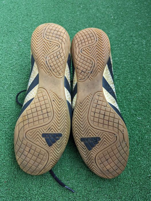 Футболни обувки 42" - бутонки, стоножки, зала