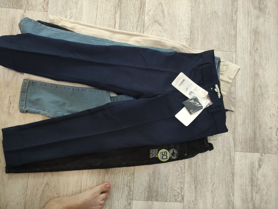 Продам мальчиковые джинсы