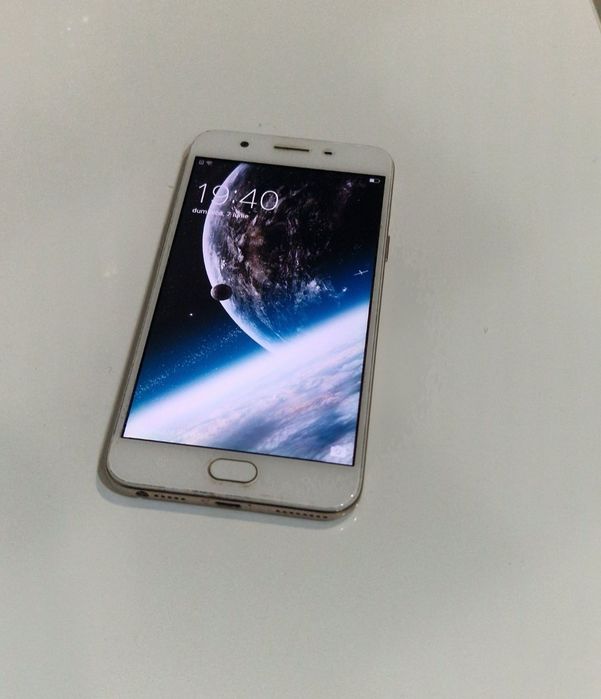 Telefon Oppo perfect funcțional