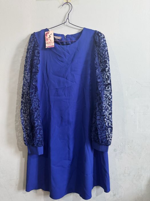 Новое платье с длиным рукавом