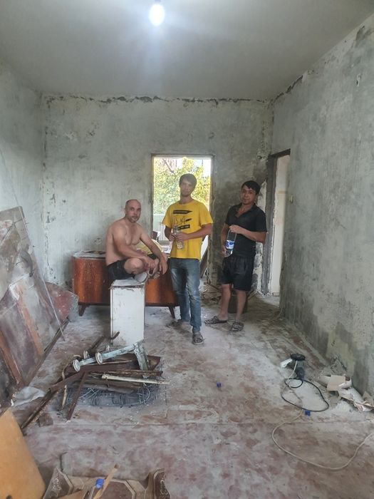 Демонтаж квартиры подготовка к ремонту Копаем подвал