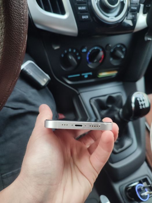 Iphone 13 128gb не включается