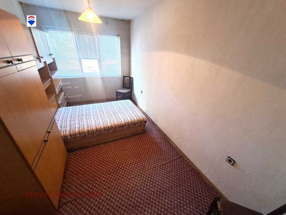 Продава се Тристаен апартамент в Русе, Дружба 3 - 89 кв.м за 509 €/кв.м - Снимка #3