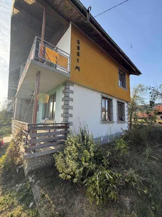 Продава се Къща в с. Гумощник, Област Ловеч - 160 кв.м за 619 €/кв.м - Снимка #1