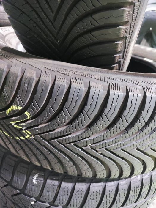 2 бр 205/60/16 Michelin 23г