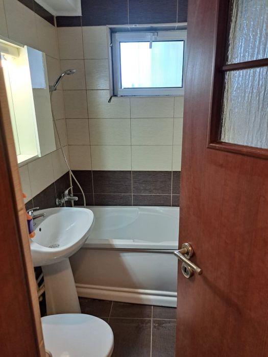 Vand Apartament parter zona Ciresica